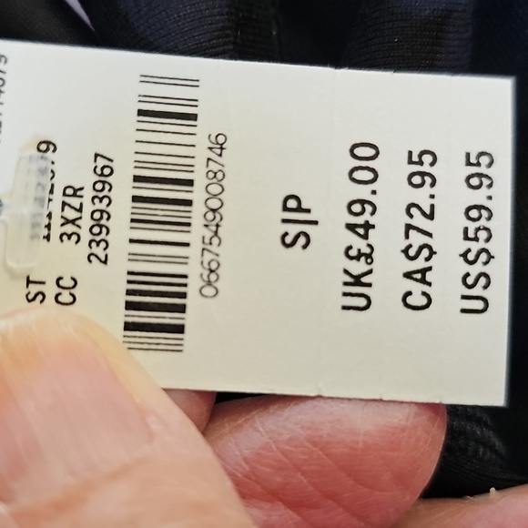 PINK Victoria's Secret Black and White High Waist Leggings. NWT Pockets. SP - Picture 7 of 10